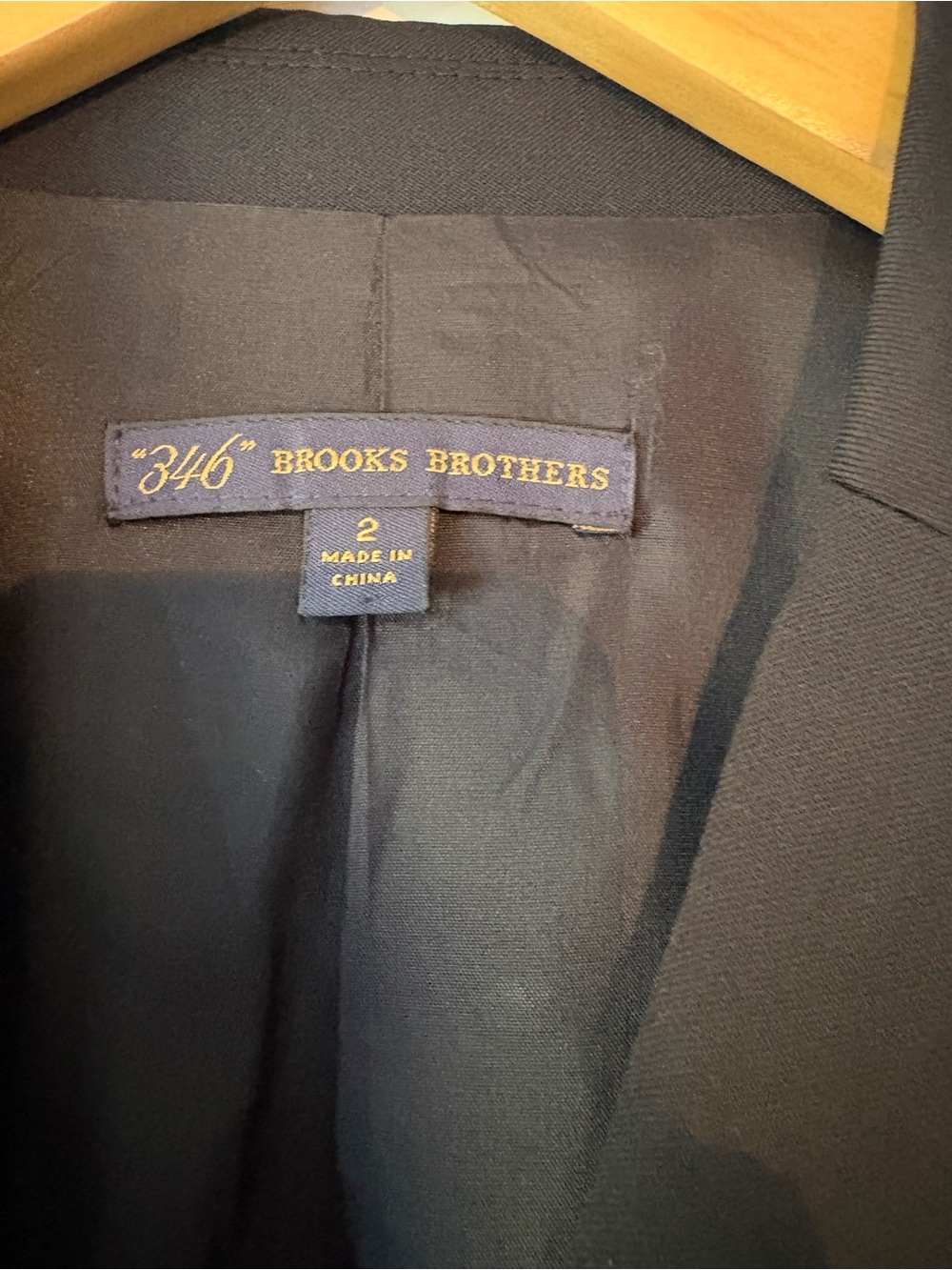 Brooks Brothers 346 Italian Wool Navy Gold Button Blazer Size 2 - Picture 2 of 9